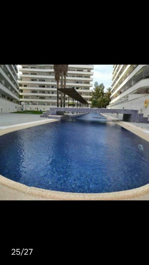Bonito Y Acogedor Apartamento Con Fibra Salou Kültér fotó