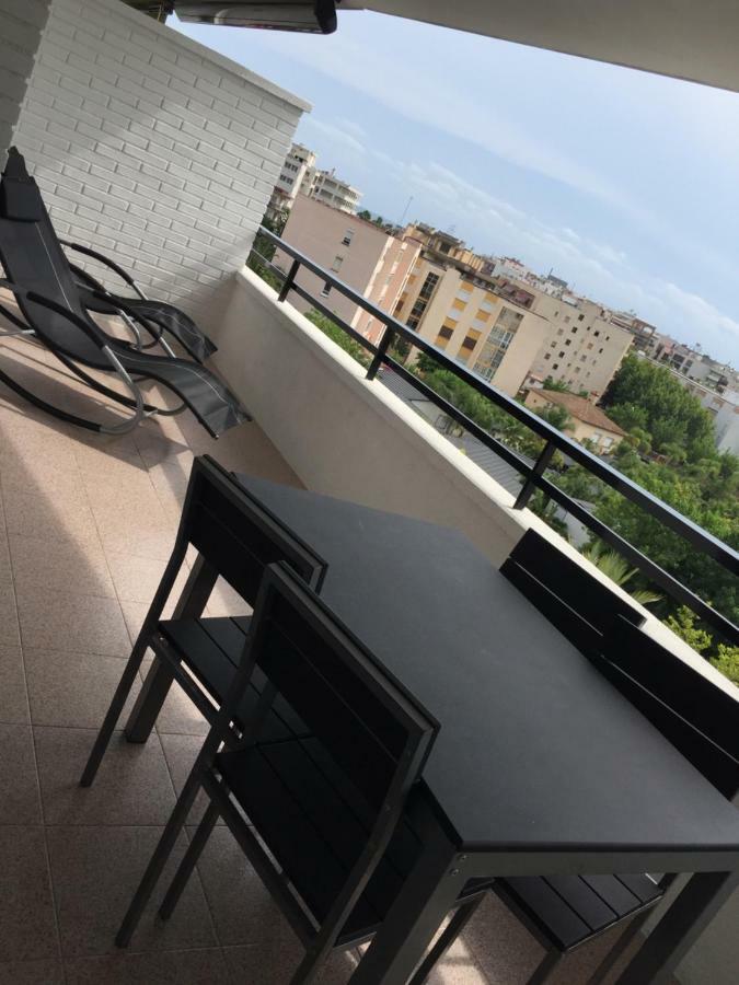 Bonito Y Acogedor Apartamento Con Fibra Salou Kültér fotó