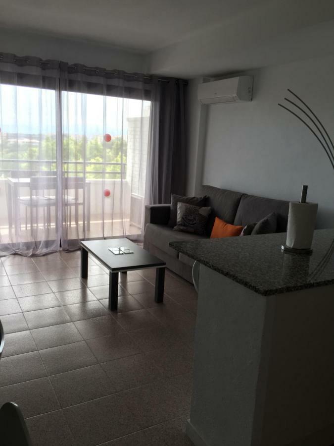 Bonito Y Acogedor Apartamento Con Fibra Salou Kültér fotó